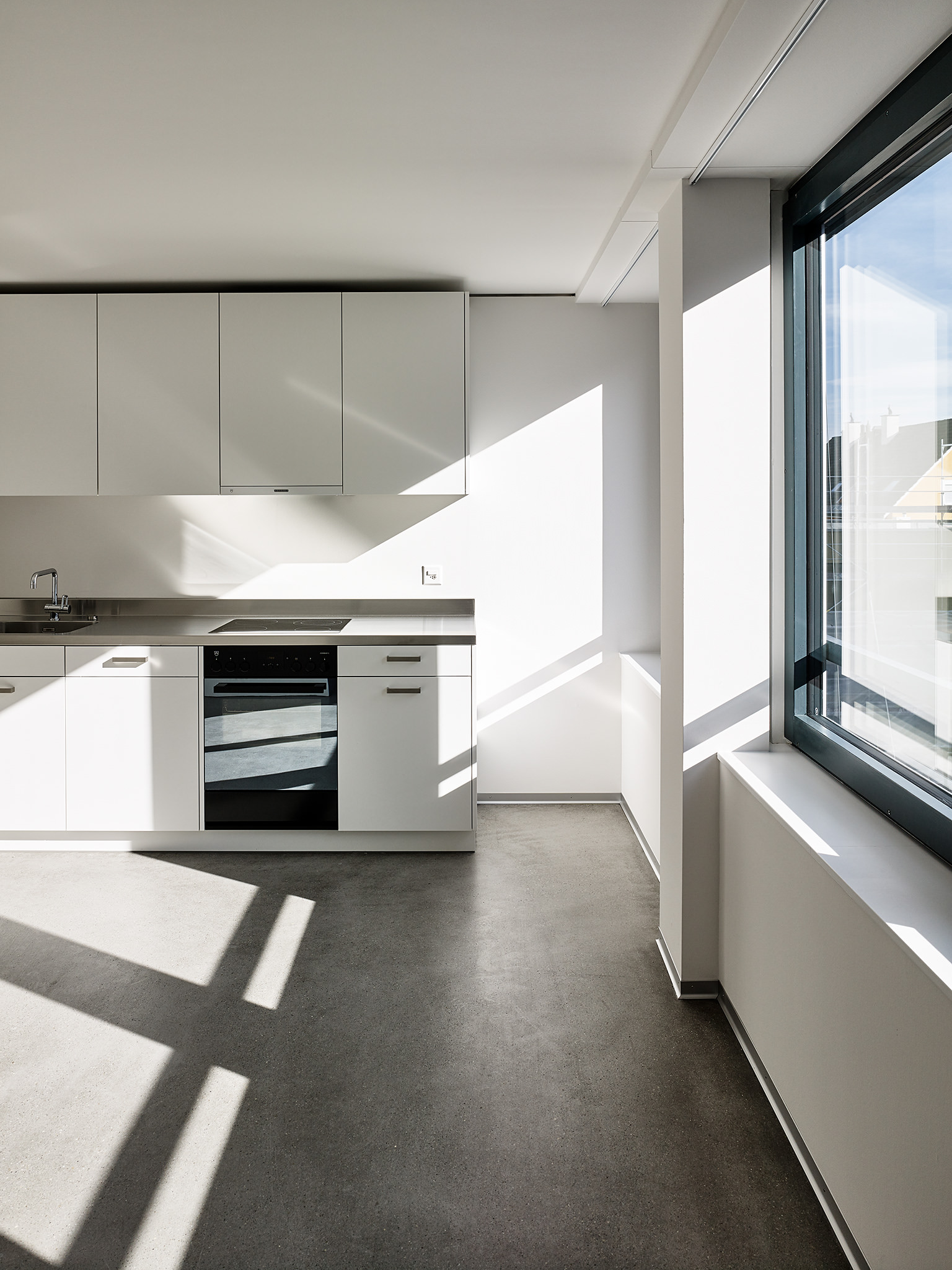 E17630 Alpa 063546 SCREEN